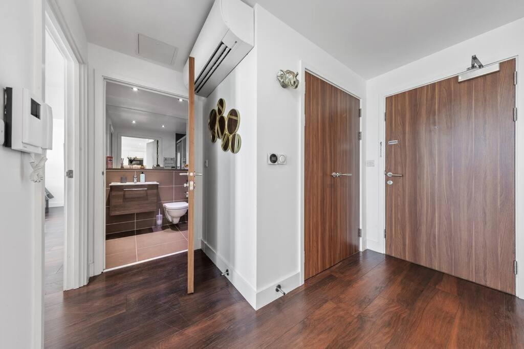 Beautiful Living Sleep 7 In London Bp34 Apartment Exterior foto